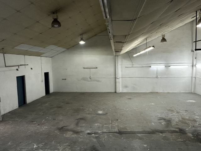 To Let Commercial Property for Rent in Paarden Eiland Western Cape